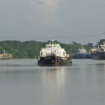 যশোর কোন নদীর তীরে অবস্থিত